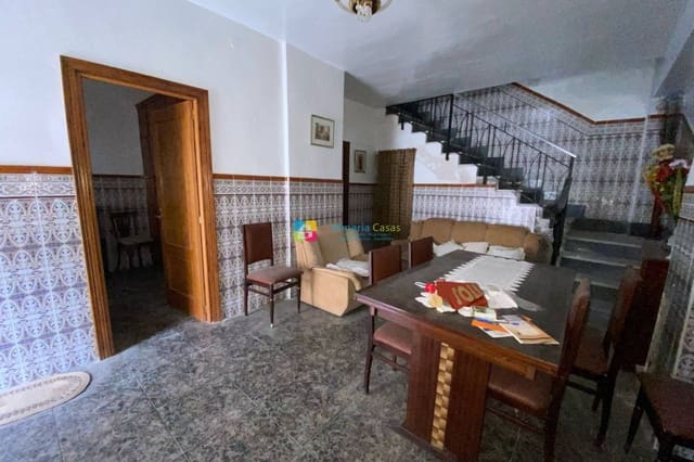 4 slaapkamer Huis te koop in Albox - € 49.000 (Ref: 8895794)