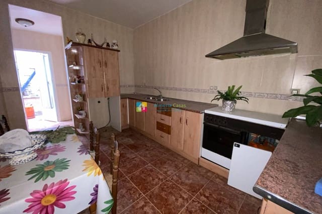 4 slaapkamer Huis te koop in Albox - € 49.000 (Ref: 8895794)