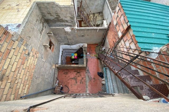 4 slaapkamer Huis te koop in Albox - € 49.000 (Ref: 8895794)