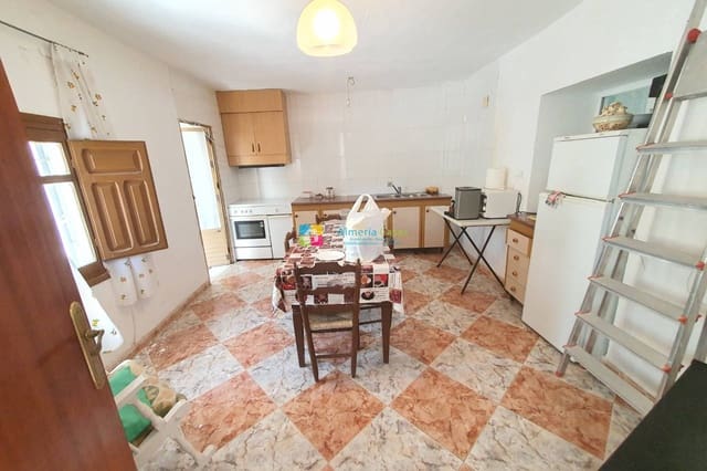 6 soveværelse Byhus til salg i Fines - € 68.000 (Ref: 8917241)