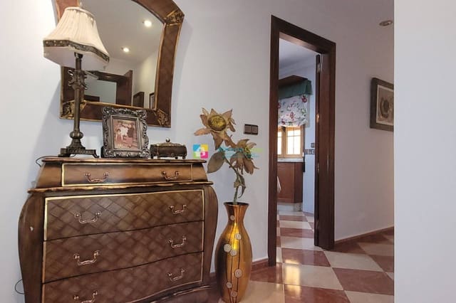 5 slaapkamer Huis te koop in Albox met garage - € 450.000 (Ref: 8933366)