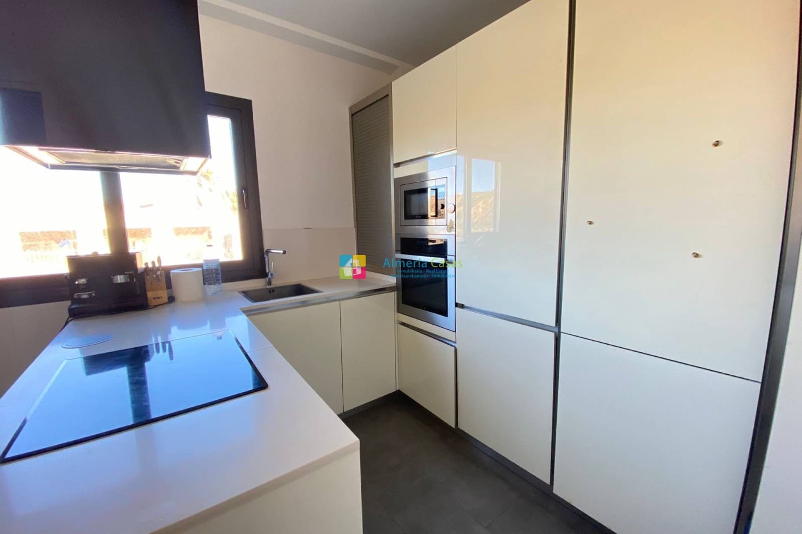 4 slaapkamer Huis te koop in Albox met zwembad garage - € 200.000 (Ref: 9000658)