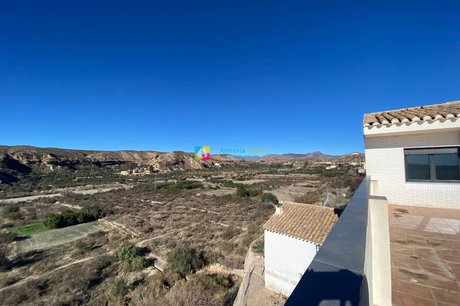 4 slaapkamer Huis te koop in Albox met zwembad garage - € 200.000 (Ref: 9000658)