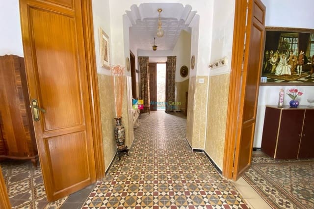 4 slaapkamer Huis te koop in Albox met garage - € 129.000 (Ref: 9000659)