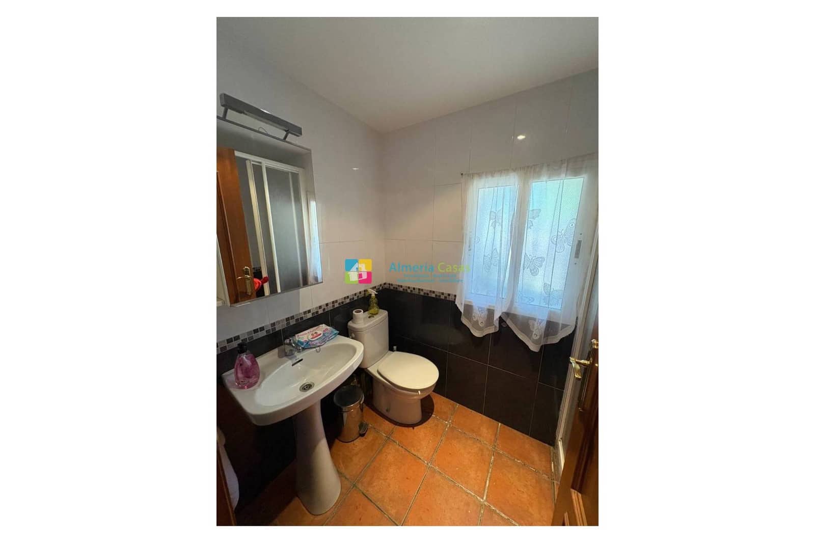 4 soveværelse Finca/Landehus til salg i Velez-Rubio med garage - € 160.000 (Ref: 9022048)