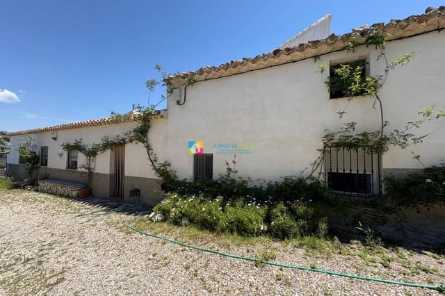 4 soveværelse Finca/Landehus til salg i Vélez-Rubio med garage - € 160.000 (Ref: 9022048)