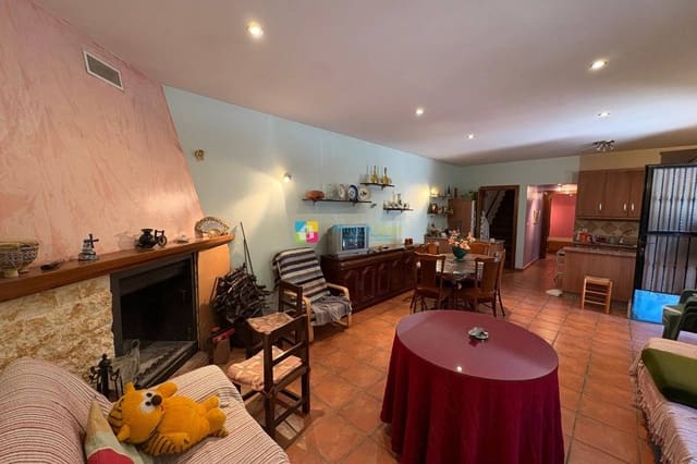 4 soveværelse Finca/Landehus til salg i Vélez-Rubio med garage - € 160.000 (Ref: 9022048)