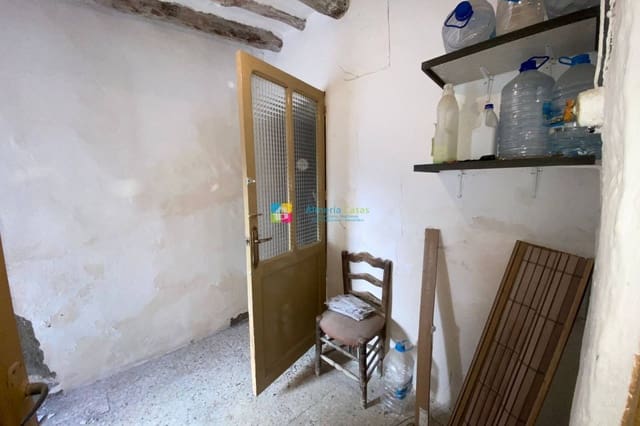 3 soveværelse Byhus til salg i Urrácal - € 35.000 (Ref: 9022183)