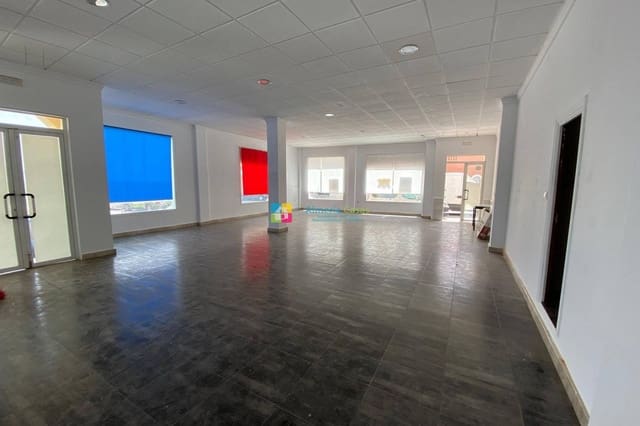 Commercial for rent in Albox - € 900 (Ref: 9050395)