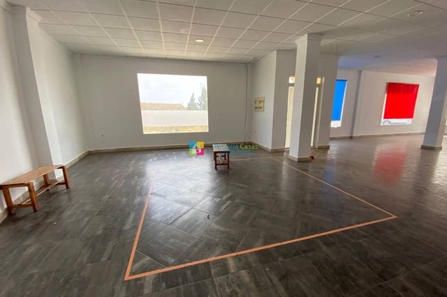 Commercial for rent in Albox - € 900 (Ref: 9050395)