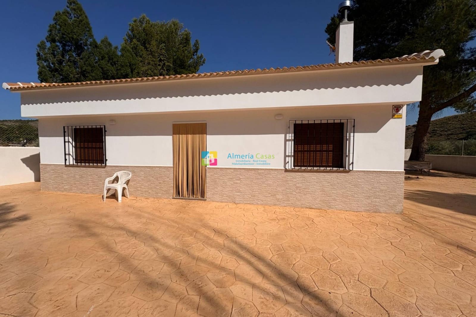 4 bedroom Finca/Country House for rent in Cantoria - € 900 (Ref: 9064049)