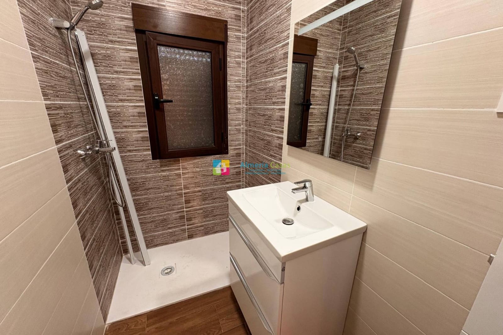 4 bedroom Finca/Country House for rent in Cantoria - € 900 (Ref: 9064049)