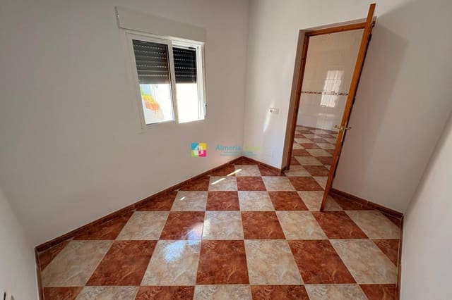 3 bedroom Townhouse for rent in Los Llanos (Zurgena), Zurgena - € 500 (Ref: 9103214)