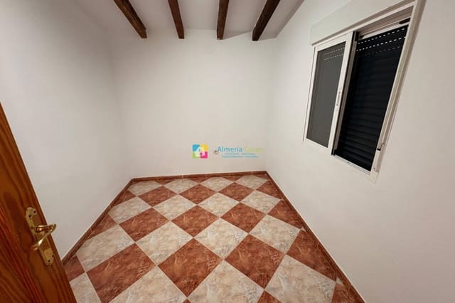3 bedroom Townhouse for rent in Los Llanos (Zurgena), Zurgena - € 500 (Ref: 9103214)