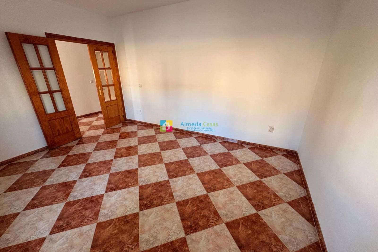 3 bedroom Townhouse for rent in Los Llanos (Zurgena) - € 500 (Ref: 9103214)