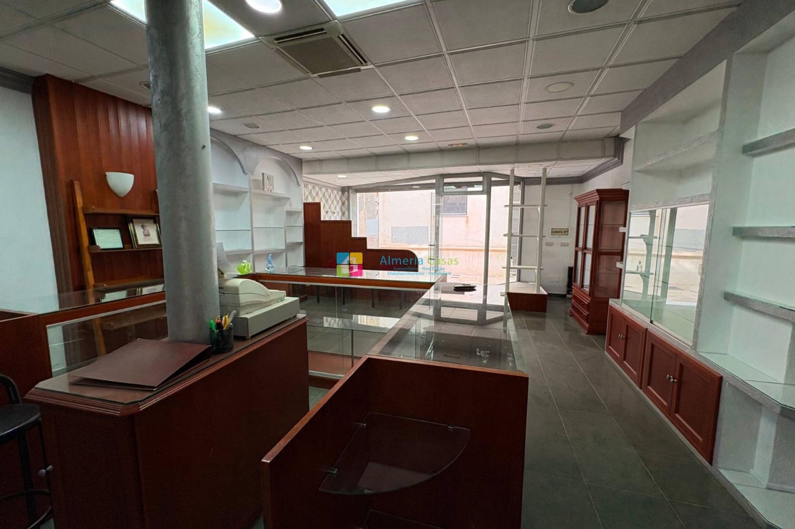 Erhverv til leje i Albox - € 500 (Ref: 9112752)