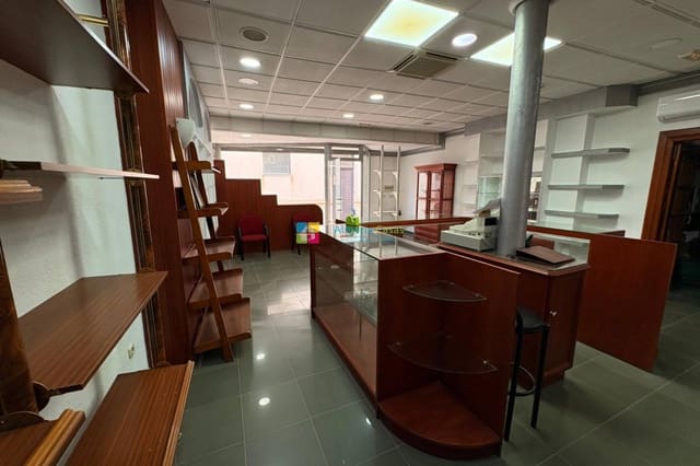 Commercieel te huur in Albox - € 500 (Ref: 9112752)