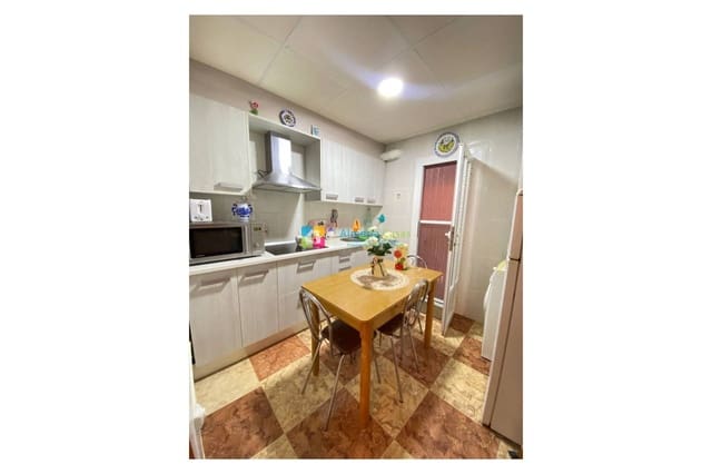 3 slaapkamer Appartement te koop in Albox - € 70.000 (Ref: 9126101)