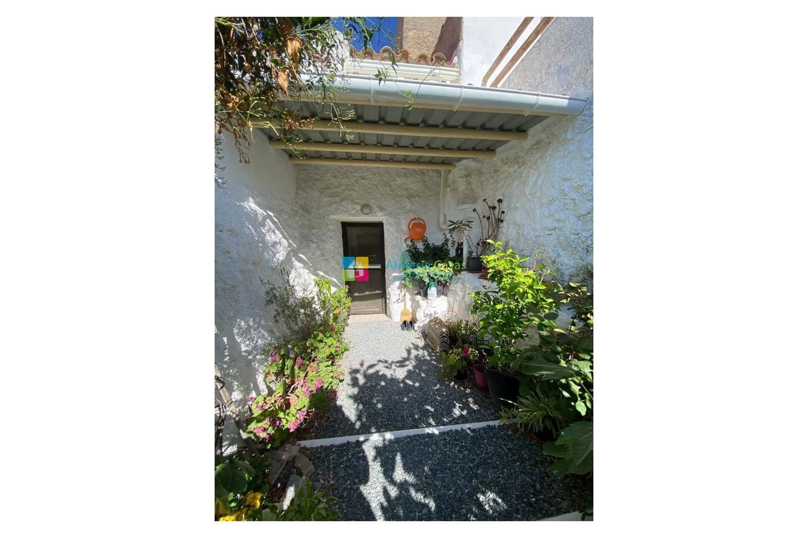 3 soveværelse Byhus til salg i Somontin - € 74.995 (Ref: 9132801)