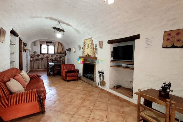 4 bedroom Cave House for sale in Cúllar with pool - € 550,000 (Ref: 9158389)