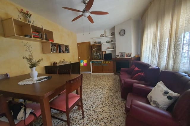 3 soveværelse Finca/Landehus til salg i Macael med swimmingpool garage - € 225.000 (Ref: 9192681)