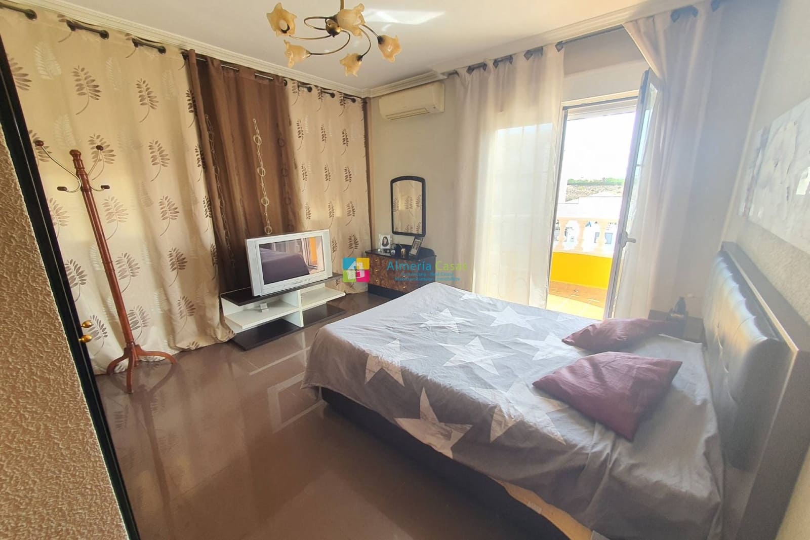 4 soveværelse Villa til salg i Huercal-Overa med swimmingpool - € 339.000 (Ref: 9205489)