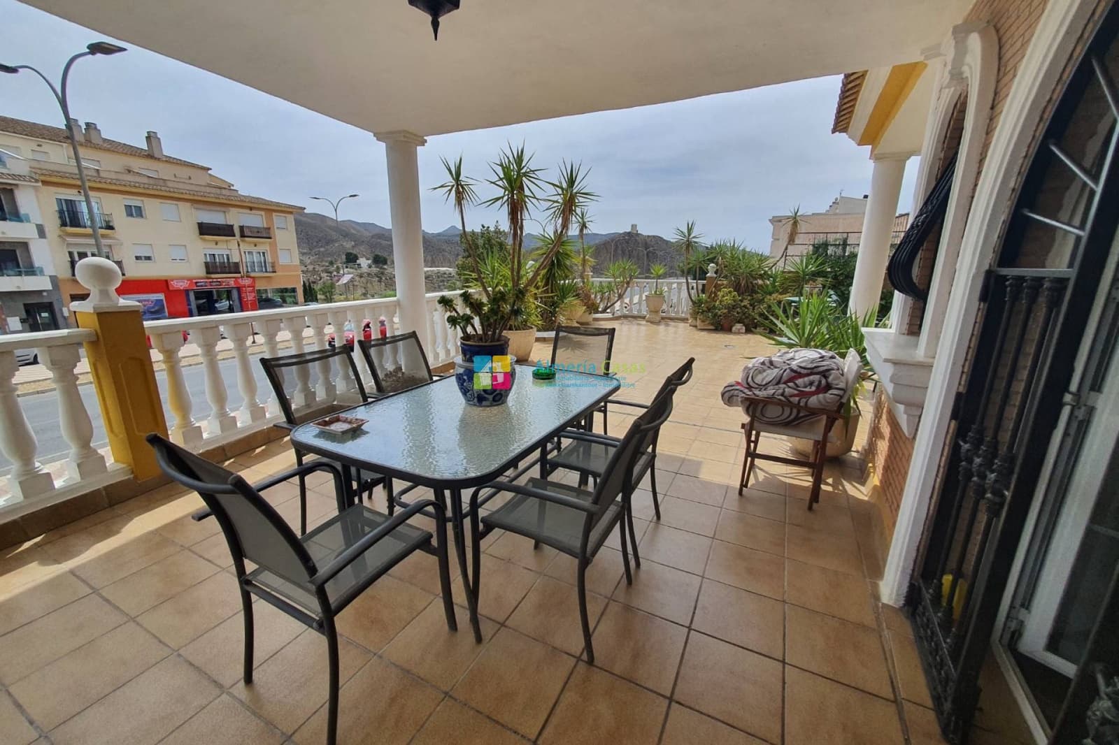 4 soveværelse Villa til salg i Huercal-Overa med swimmingpool - € 339.000 (Ref: 9205489)