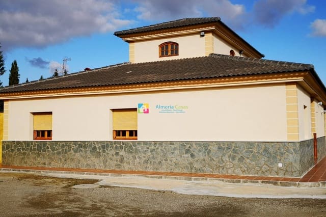 6 soveværelse Villa til salg i Locaiba, Albox - € 250.000 (Ref: 9205491)