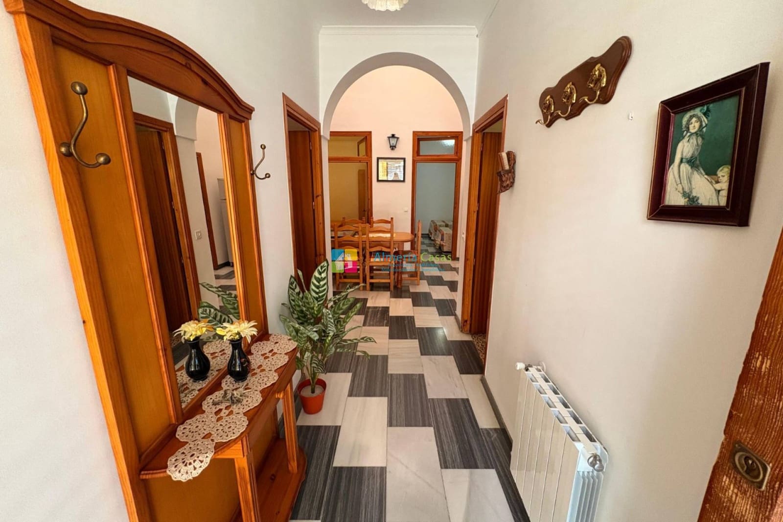 8 soverom Hus til salgs i Sierro med garasje - € 230 000 (Ref: 9221368)