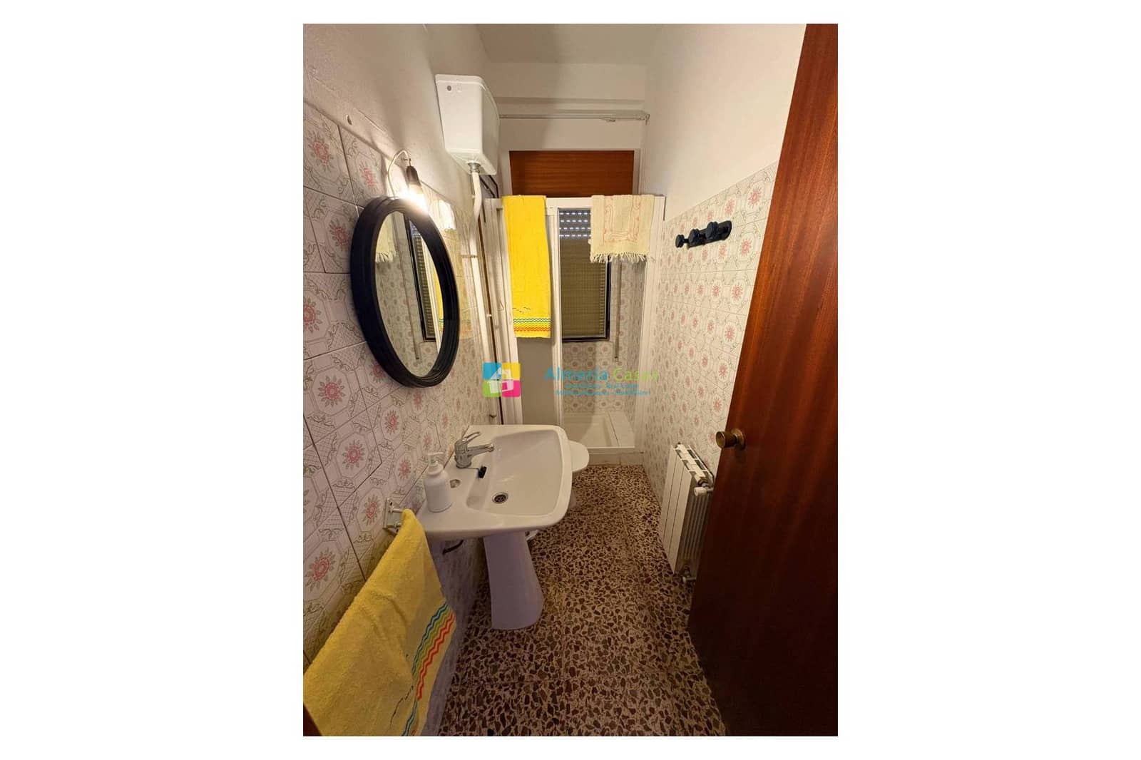 8 soverom Hus til salgs i Sierro med garasje - € 230 000 (Ref: 9221368)