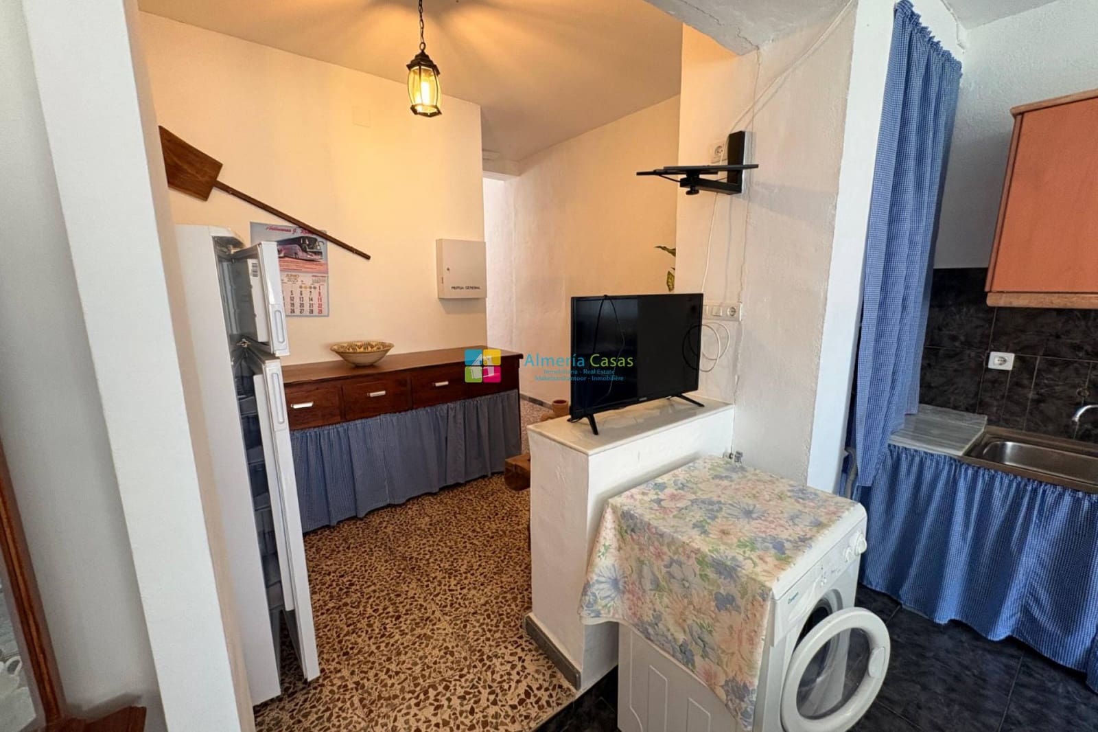 8 soverom Hus til salgs i Sierro med garasje - € 230 000 (Ref: 9221368)