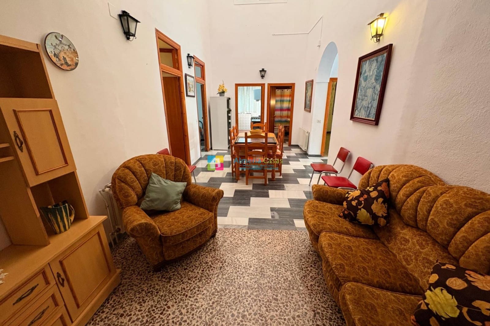 8 soverom Hus til salgs i Sierro med garasje - € 230 000 (Ref: 9221368)