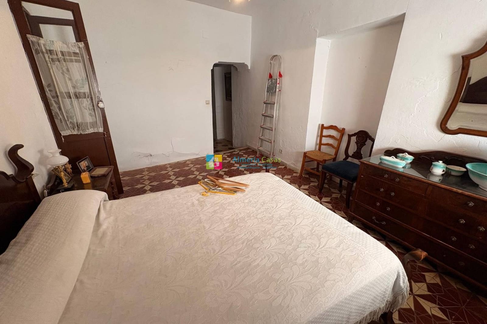 10 soveværelse Byhus til salg i Seron - € 98.500 (Ref: 9248918)