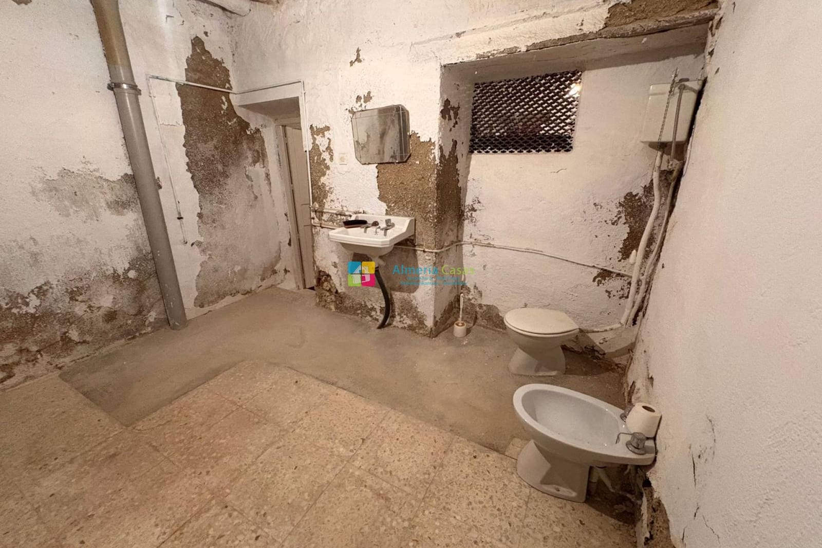 10 soveværelse Byhus til salg i Seron - € 98.500 (Ref: 9248918)