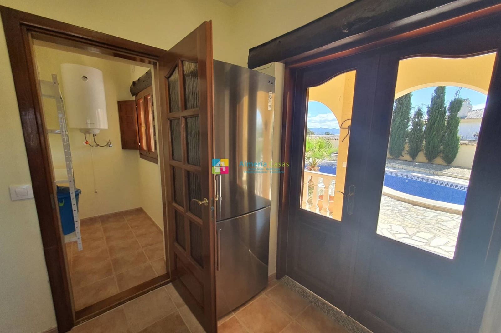 3 soveværelse Villa til salg i El Cucador med swimmingpool - € 299.000 (Ref: 9254155)