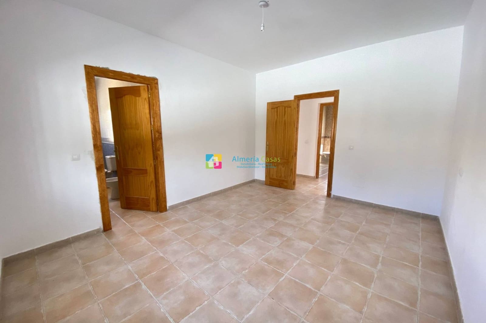 3 sypialnia Willa na sprzedaż w Lijar z basenem - 185 000 € (Ref: 9273073)