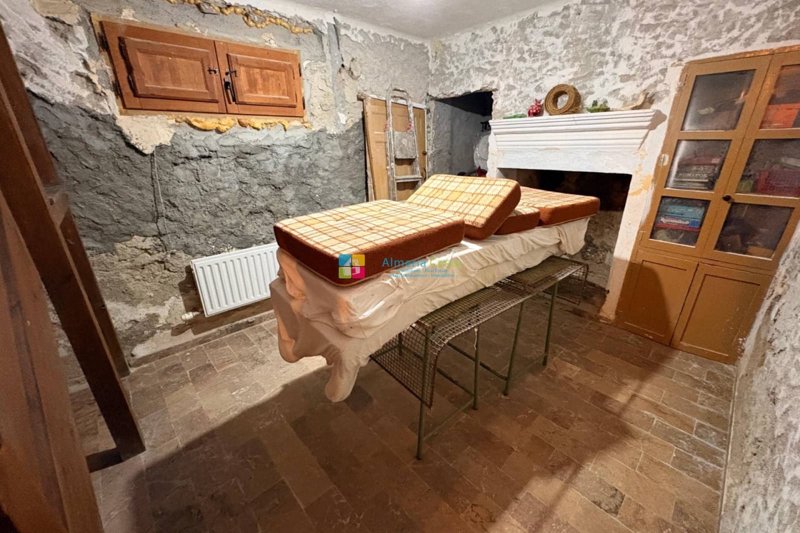 6 bedroom Finca/Country House for sale in Oria with pool - € 199,950 (Ref: 9301783)