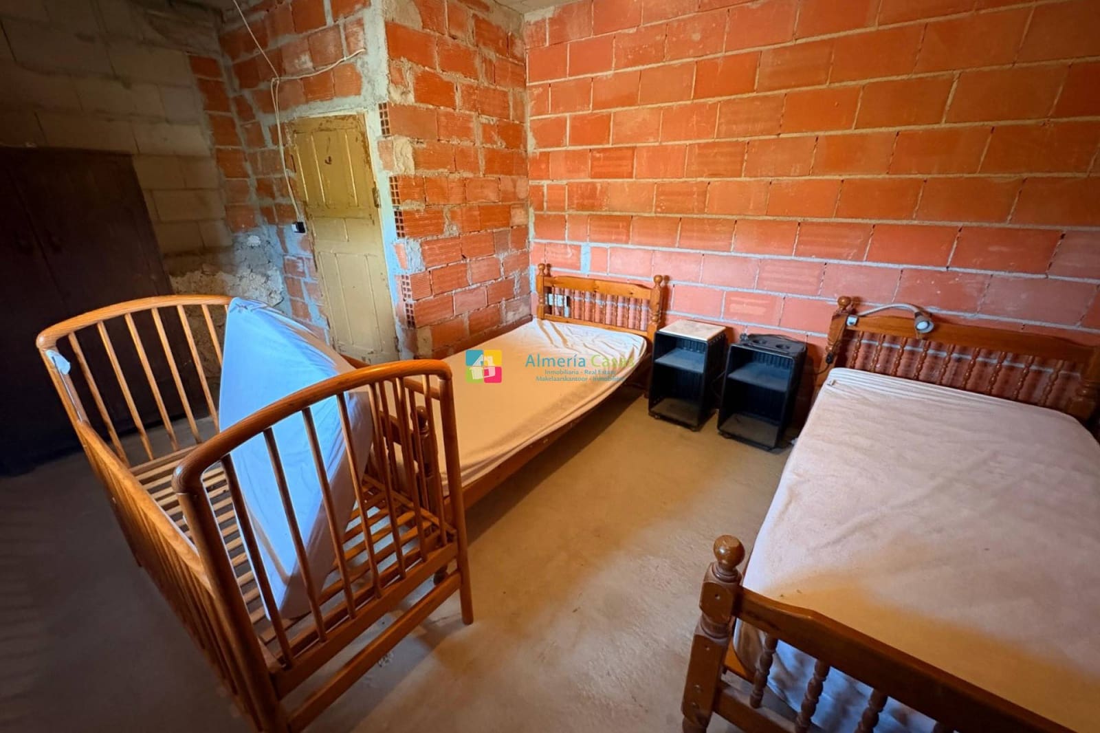 6 bedroom Finca/Country House for sale in Oria with pool - € 199,950 (Ref: 9301783)