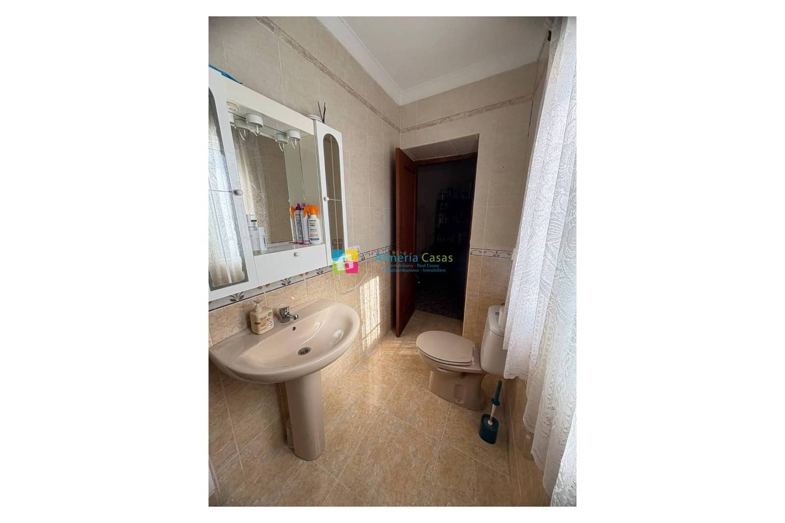 7 slaapkamer Huis te koop in Sufli - € 99.000 (Ref: 9426370)