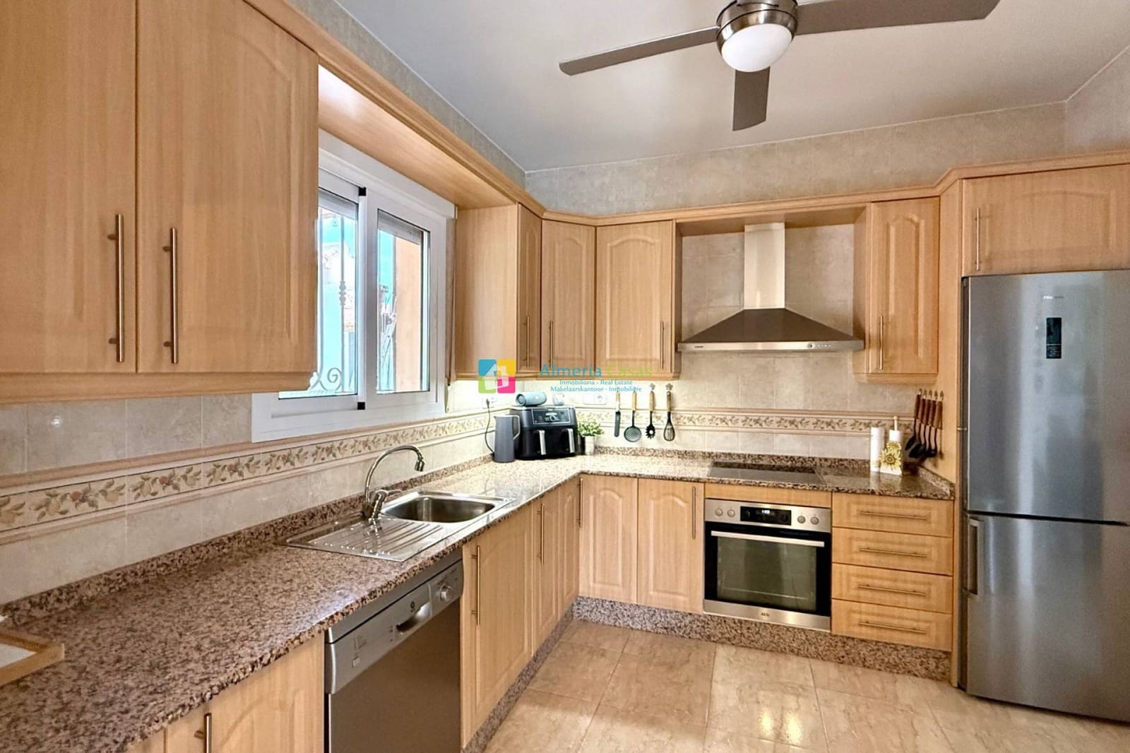 3 soveværelse Villa til salg i Arboleas med swimmingpool garage - € 325.000 (Ref: 9431998)