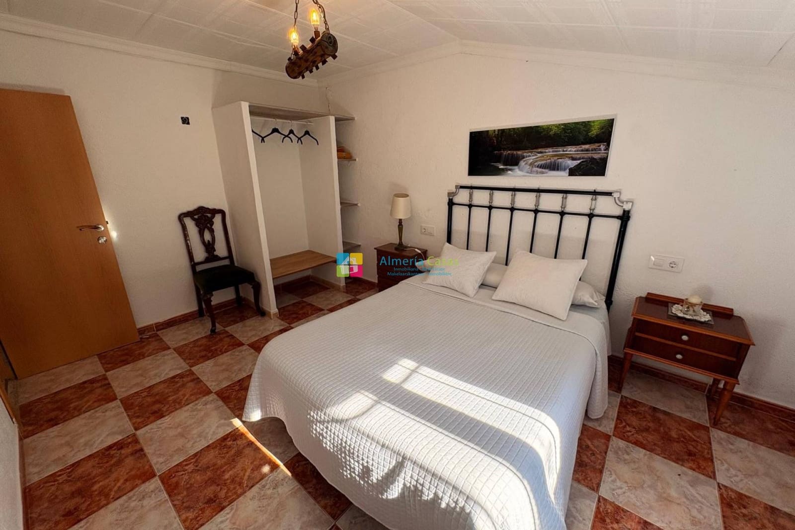 8 sypialnia Finka/Dom wiejski na sprzedaż w Velez-Rubio z basenem - 325 000 € (Ref: 9431999)