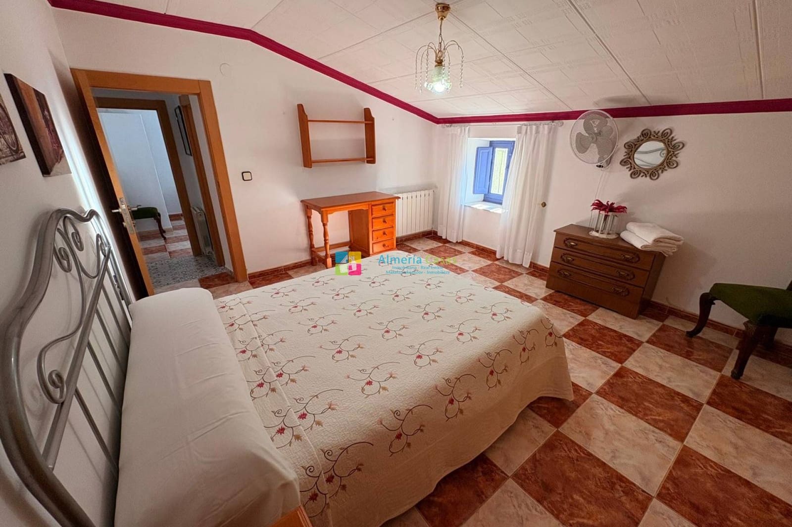 8 sypialnia Finka/Dom wiejski na sprzedaż w Velez-Rubio z basenem - 325 000 € (Ref: 9431999)