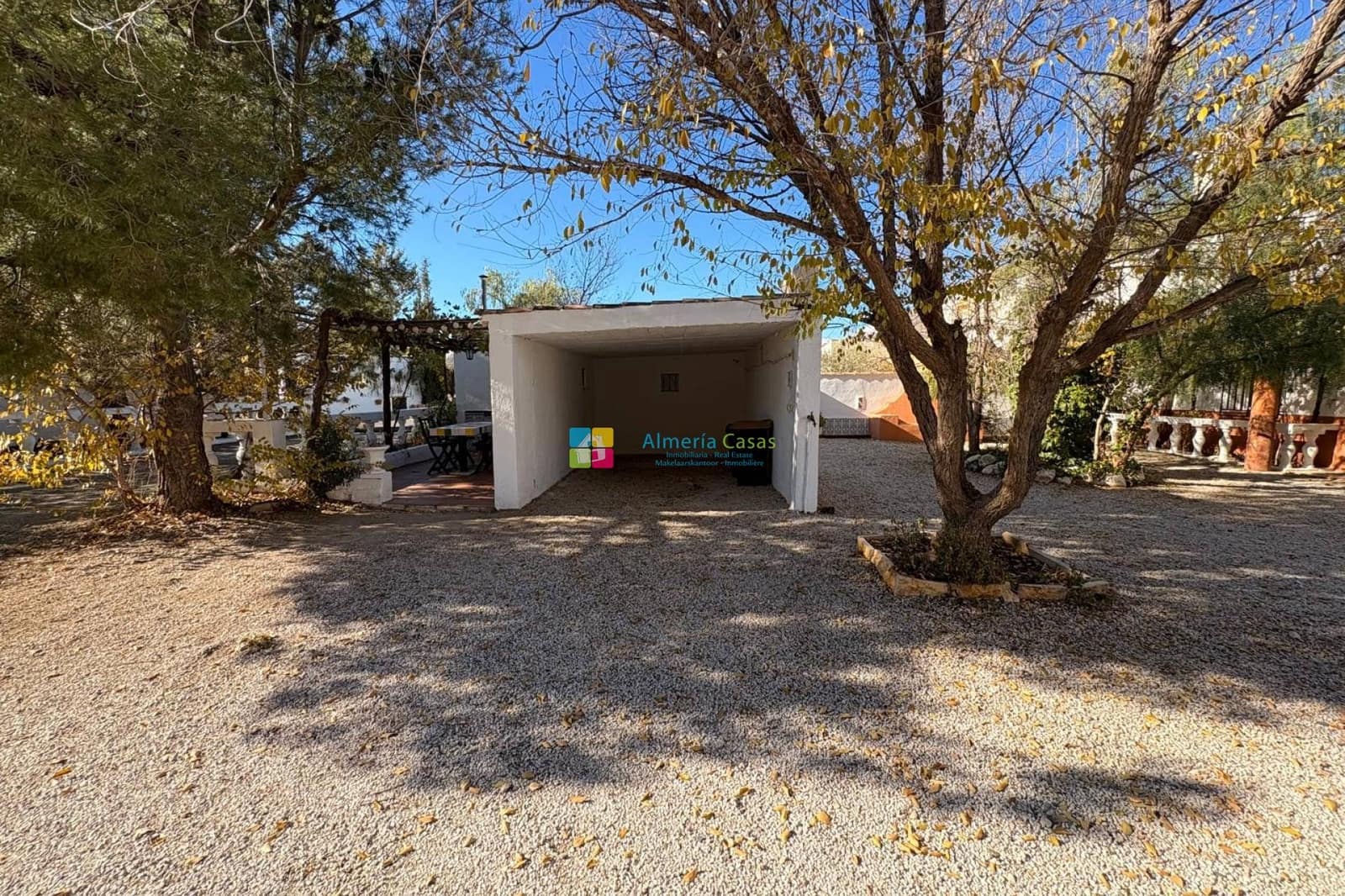 8 sypialnia Finka/Dom wiejski na sprzedaż w Velez-Rubio z basenem - 325 000 € (Ref: 9431999)