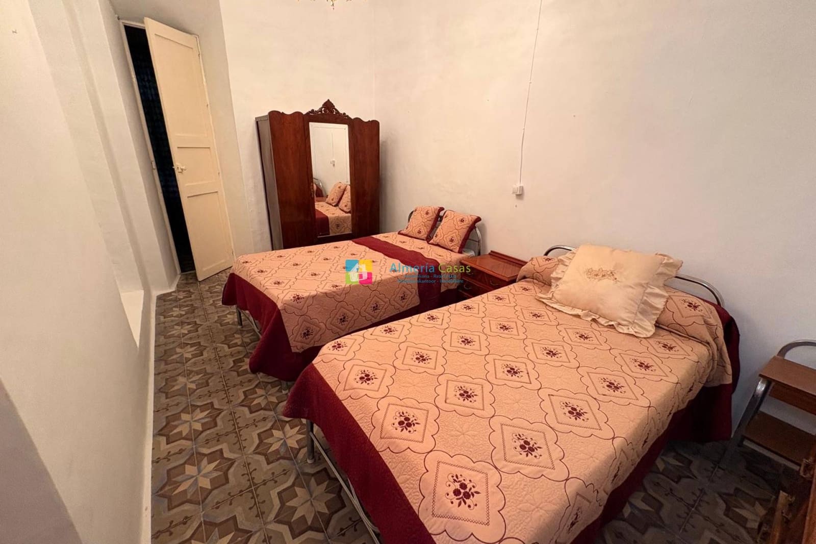 5 makuuhuone Omakotitalo vuokrattavana paikassa Cantoria - 600 € (Ref: 9436289)