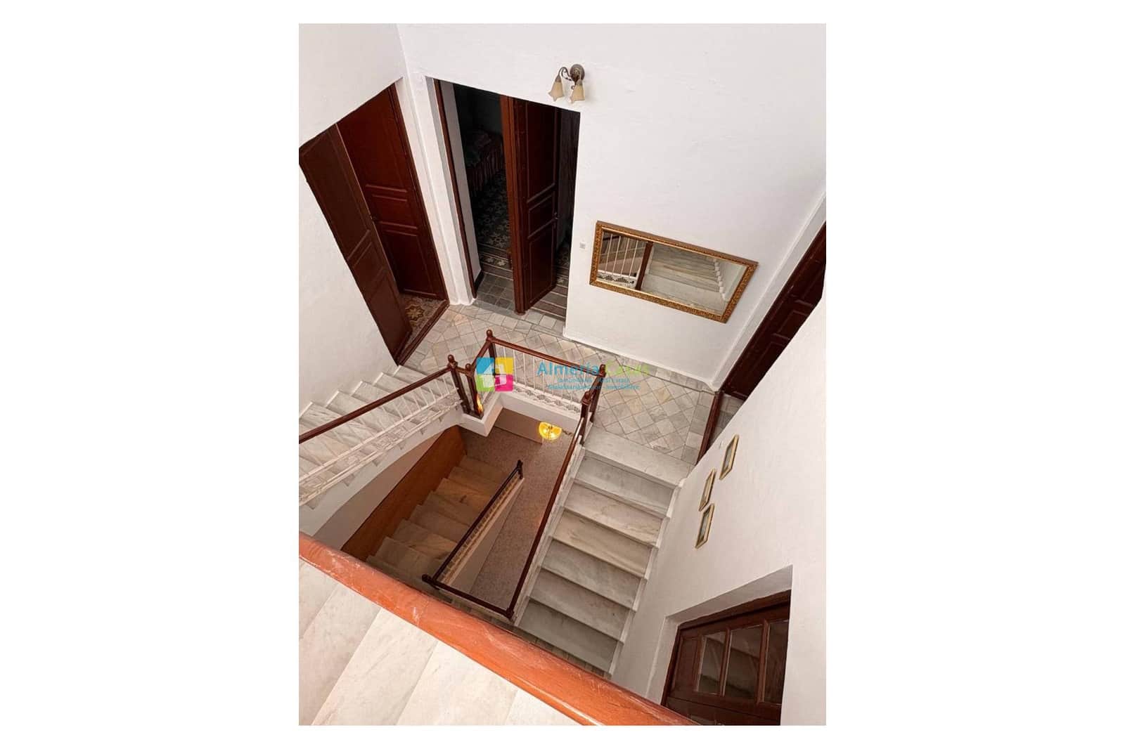 5 makuuhuone Omakotitalo vuokrattavana paikassa Cantoria - 600 € (Ref: 9436289)