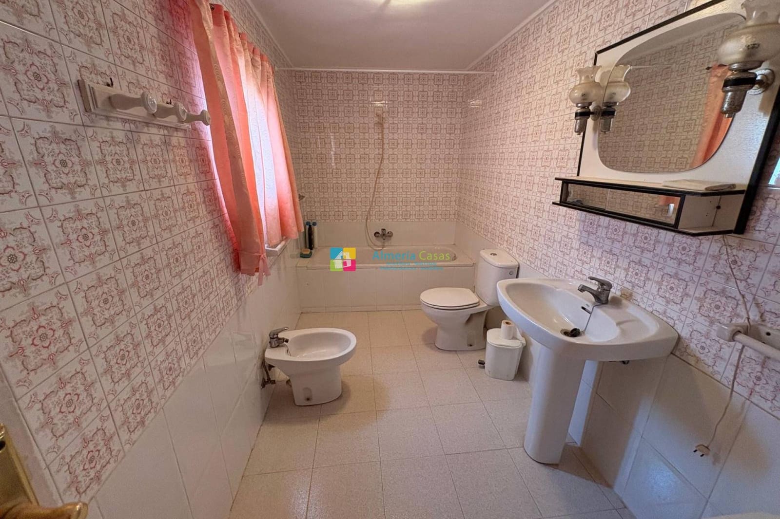 5 makuuhuone Omakotitalo vuokrattavana paikassa Cantoria - 600 € (Ref: 9436289)