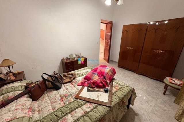 5 soveværelse Byhus til leje i Cantoria - € 600 (Ref: 9436289)