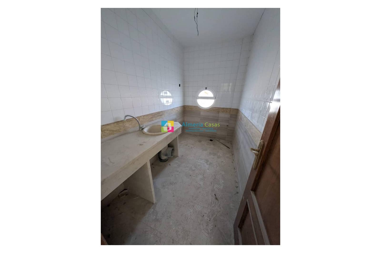 Local Comercial en Fines en venta - 610.000 € (Ref: 9454714)