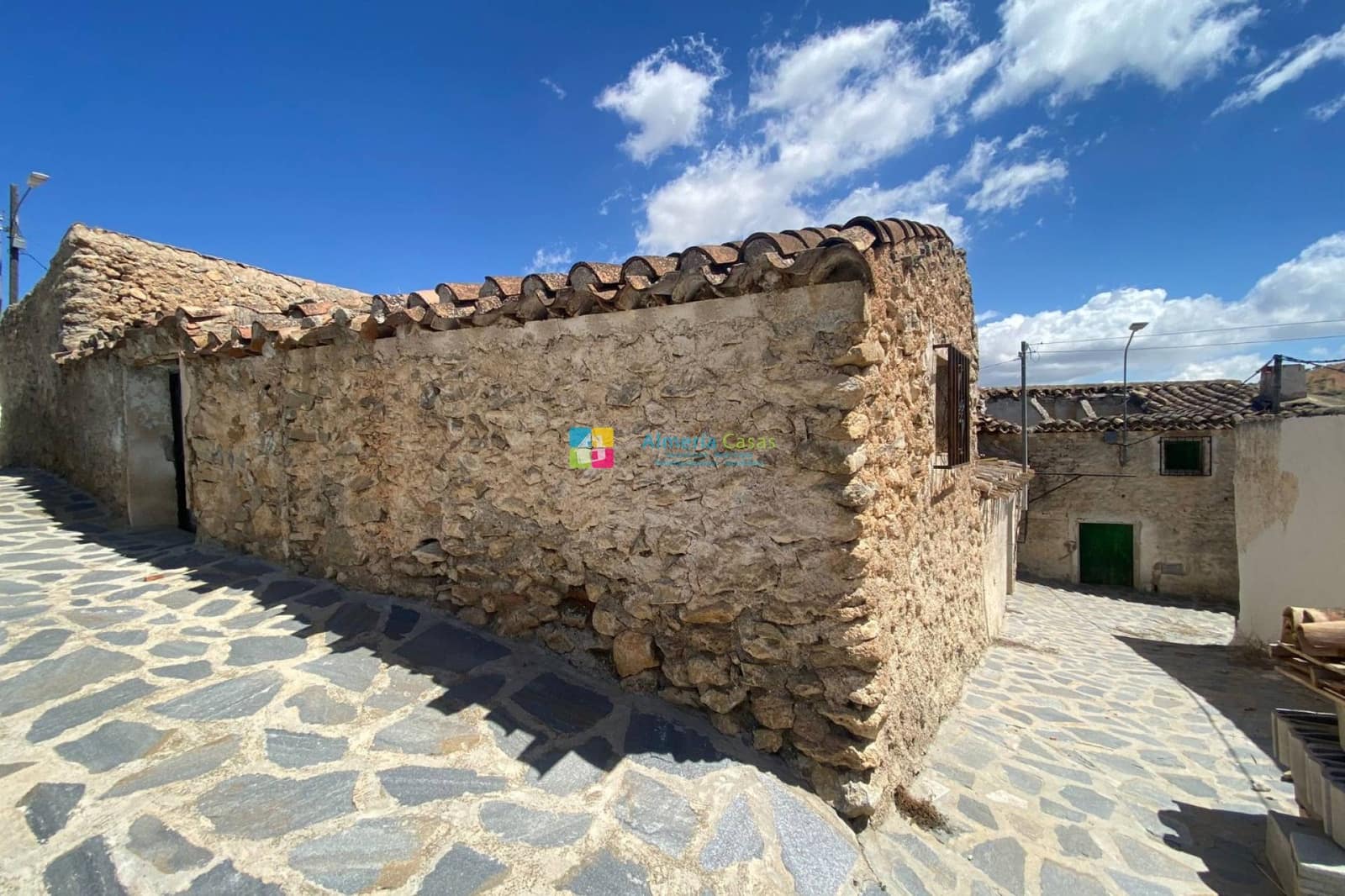 7 bedroom Townhouse for sale in Oria - € 25,000 (Ref: 9457750)