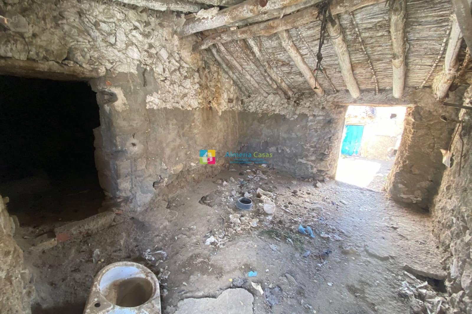 7 bedroom Townhouse for sale in Oria - € 25,000 (Ref: 9457750)